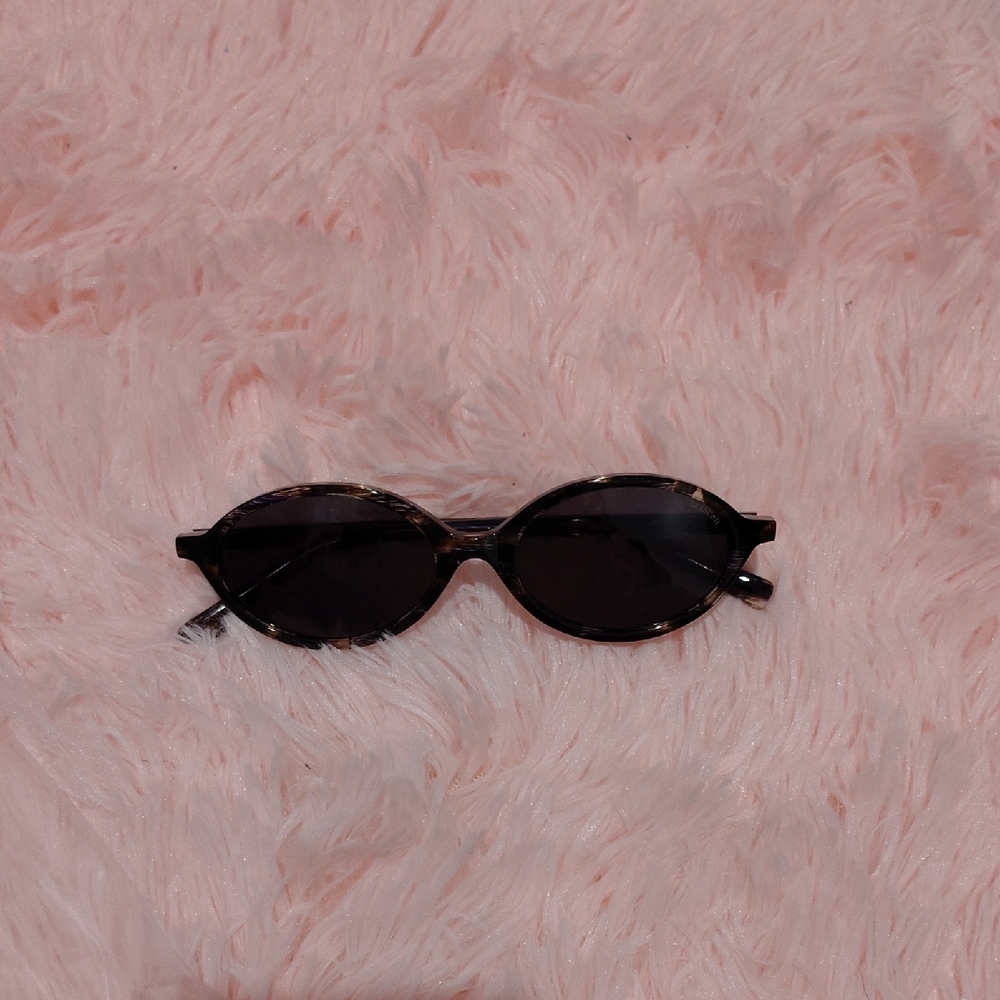 Women's Oval Tortoiseshell Sunglasses with Dark Lenses